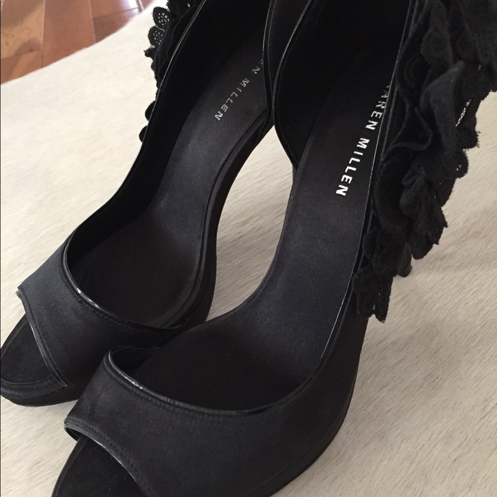 Karen Millen Black Lace Appliqué Heels Sz 39/8